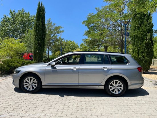 Volkswagen Passat Variant Business DSG 1.6 TDI 120cv 7 vel. *IVA deducible* *Automático* *Año 2020