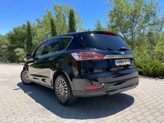 Ford S Max Titanium 2.0 TDCi Panther 150cv 6 vel. *IVA deducible* *Nacional* *251€/mes* - Madrid