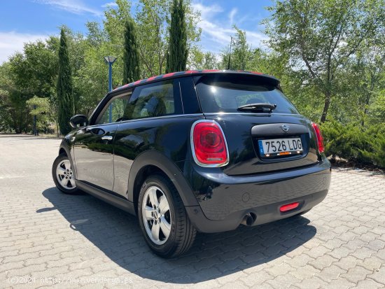 MINI One D 1.5 95cv 6 vel. *IVA deducible* *133.000 km* *12-2019* *Nacional* *194€/mes* - Madrid