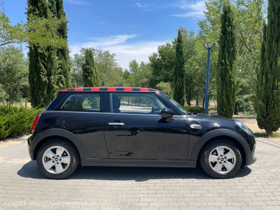 MINI One D 1.5 95cv 6 vel. *IVA deducible* *133.000 km* *12-2019* *Nacional* *194€/mes* - Madrid