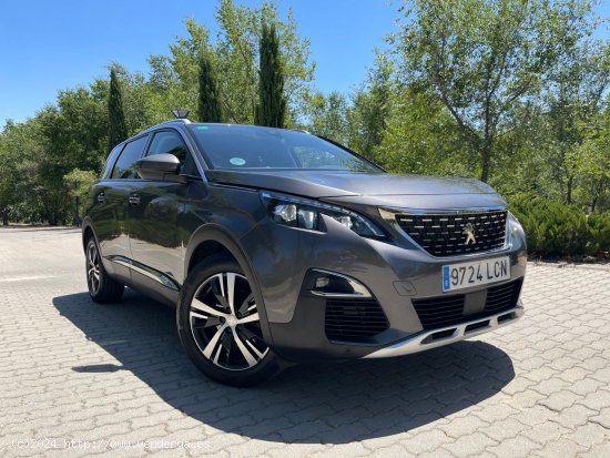 Peugeot 5008 Allure EAT8 1.5 HDi 130cv 8 vel. *IVA deducible* *Automático* *7 plazas* *11-2019* *Na