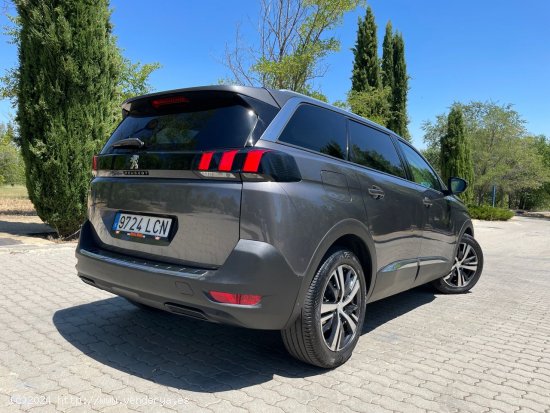 Peugeot 5008 Allure EAT8 1.5 HDi 130cv 8 vel. *IVA deducible* *Automático* *7 plazas* *11-2019* *Na