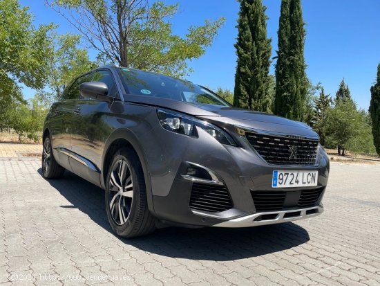 Peugeot 5008 Allure EAT8 1.5 HDi 130cv 8 vel. *IVA deducible* *Automático* *7 plazas* *11-2019* *Na