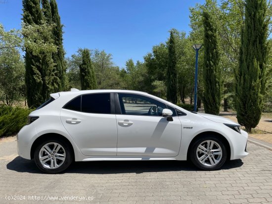 Toyota Corolla Active Tech e-CVT 125H 1.8 122cv. *IVA deducible* *Garantía Toyota* *135.000 km* *20