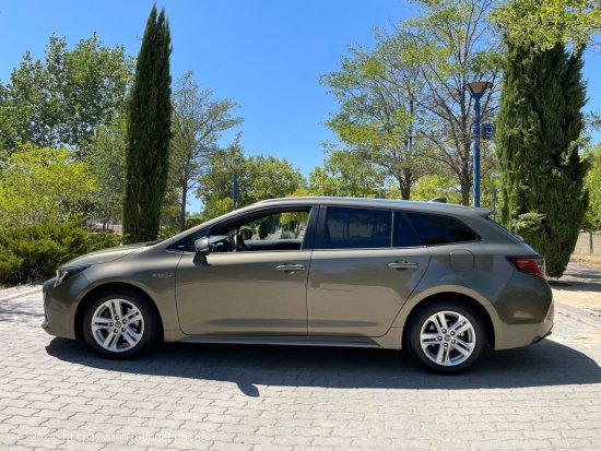 Toyota Corolla Touring Sports Business Plus e-CVT 125H 1.8 122cv. *IVA deducible* *2020* *Nacional* 