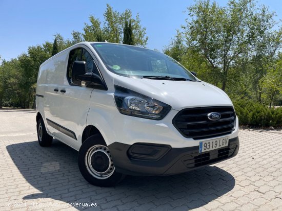 Ford Transit Custom Van 260 L1 Ambiente 2.0 TDCI 105cv 6 vel. *IVA deducible* *137.000 km* *Año 202