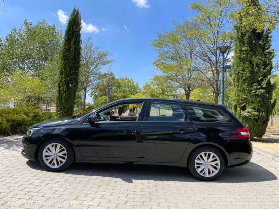 Peugeot 308 SW Bussines Line B - Madrid