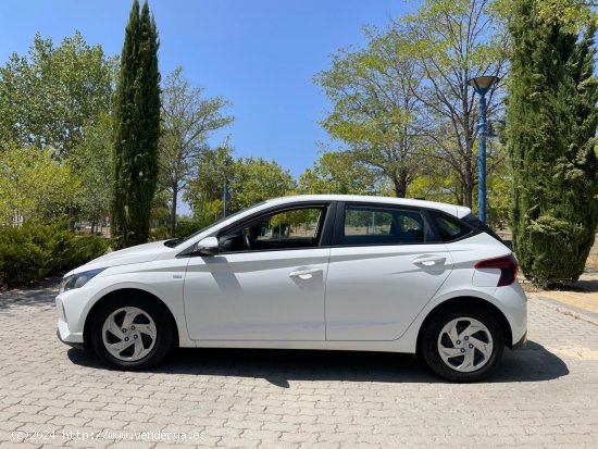 Hyundai i20 Essence 48V 1.0 TGDI 100cv 6 vel. *IVA deducible* *Distintivo ECO* *Finales del 2021* *N