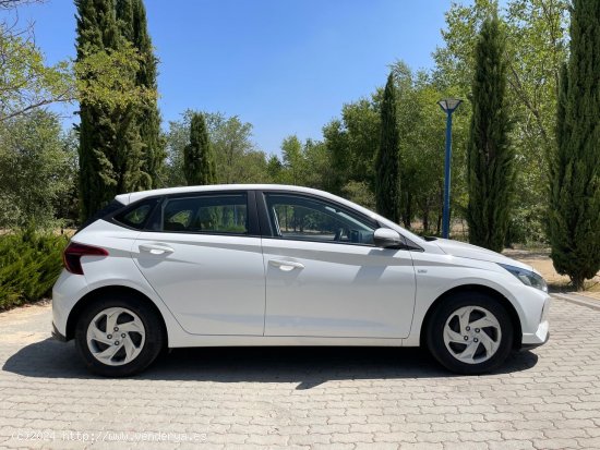 Hyundai i20 Essence 48V 1.0 TGDI 100cv 6 vel. *IVA deducible* *Distintivo ECO* *Finales del 2021* *N