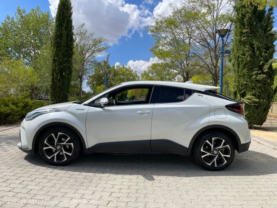 Toyota C-HR Advance 125H 1.8 125cv - Madrid