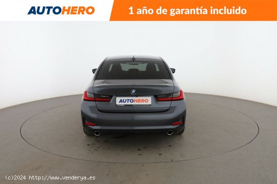 BMW Serie 3 320d Sport Line - 