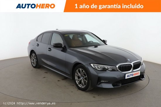 BMW Serie 3 320d Sport Line - 