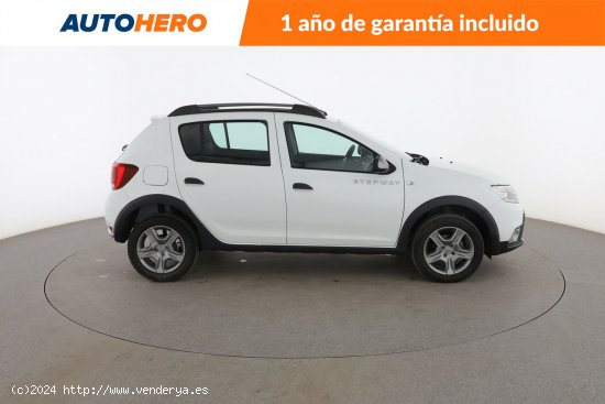 Dacia Sandero 0.9 TCe Stepway - 