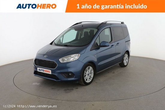  Ford Tourneo Courier 1.0 EcoBoost Titanium -  