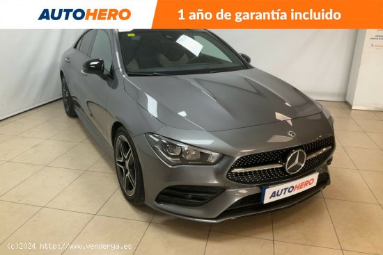 Mercedes CLA 200 AMG Line - 