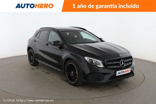 Mercedes GLA 200 AMG Line - 