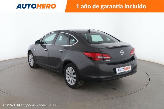 Opel Astra 1.7 CDTI Selective - 