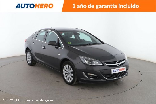 Opel Astra 1.7 CDTI Selective - 