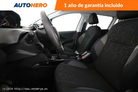 Peugeot 2008 1.2 PureTech Signature - 