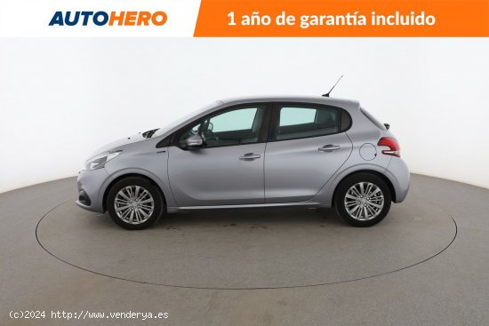 Peugeot 208 1.2 PureTech Signature - 