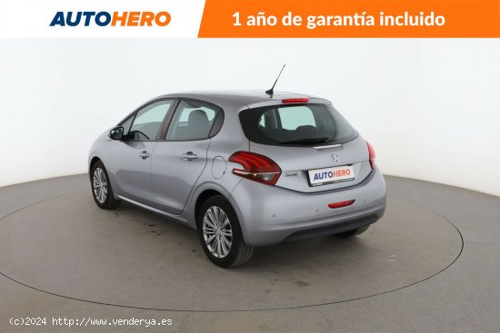 Peugeot 208 1.2 PureTech Signature - 