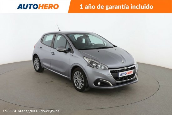 Peugeot 208 1.2 PureTech Signature - 