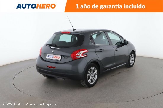 Peugeot 208 1.6 e-HDi Allure - 