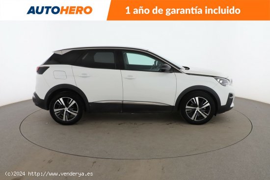 Peugeot 3008 1.2 PureTech Allure - 