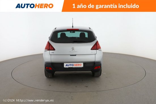 Peugeot 3008 1.6 Blue-HDi Style - 