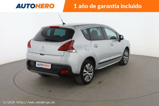 Peugeot 3008 1.6 Blue-HDi Style - 