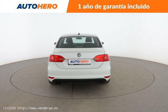 Volkswagen Jetta 2.0 TDI Sport - 