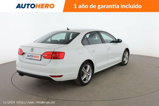 Volkswagen Jetta 2.0 TDI Sport - 