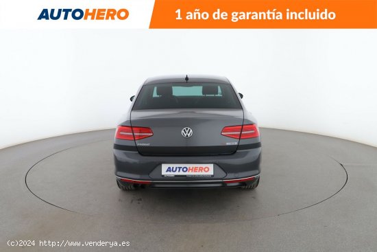 Volkswagen Passat 1.8 TSI Sport BlueMotion - 