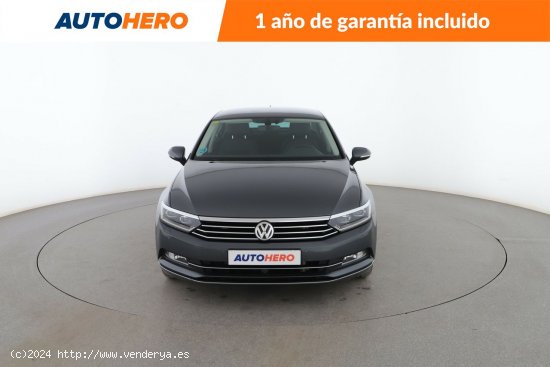 Volkswagen Passat 1.8 TSI Sport BlueMotion - 