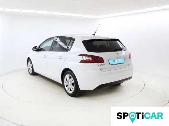 Peugeot 308  5p  1.2 PureTech 96KW (130CV) S&S Style - Málaga