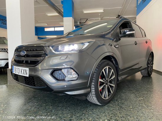 Ford Kuga 1.5 ST-LINE AWD AUTO 175cv - Castelldefels