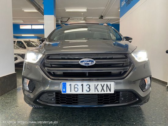 Ford Kuga 1.5 ST-LINE AWD AUTO 175cv - Castelldefels