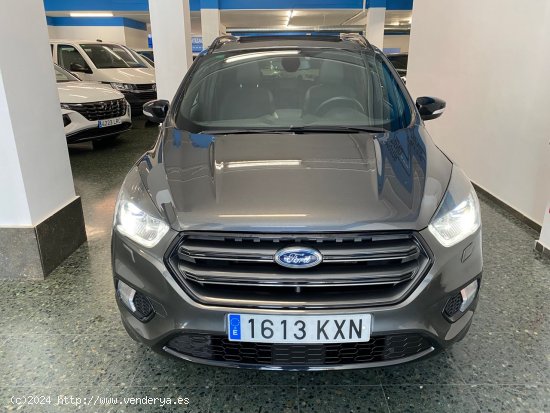 Ford Kuga 1.5 ST-LINE AWD AUTO 175cv - Castelldefels