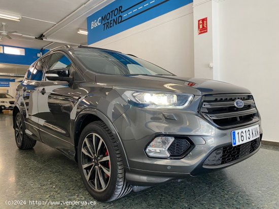 Ford Kuga 1.5 ST-LINE AWD AUTO 175cv - Castelldefels