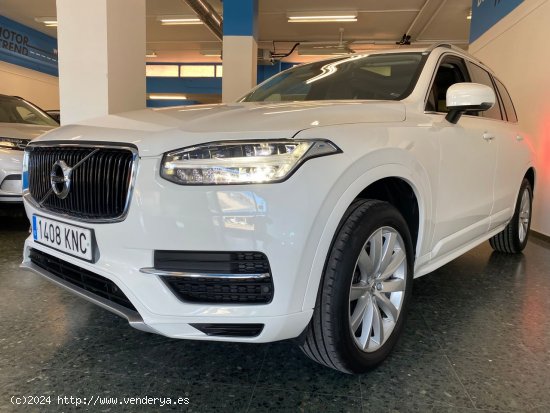 Volvo XC-90 2.0 D5 AWD AUTO MOMENTUM 7 PLAZAS. - Castelldefels