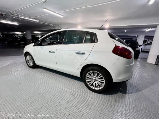 Fiat Bravo 1.6 Diesel Multijet 105cv. Como nuevo. Solo 21600km!!! - Barcelona