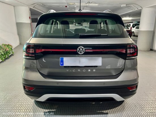 Volkswagen T-Cross 1.0 TSI 115cv Aut. Nacional. pocos KM. IVA deducible. - Barcelona