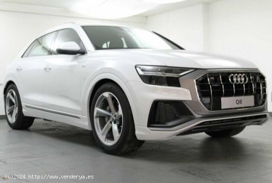 Audi Q8 50 TDI quattro S line AIR AHK LM21 - Madrid