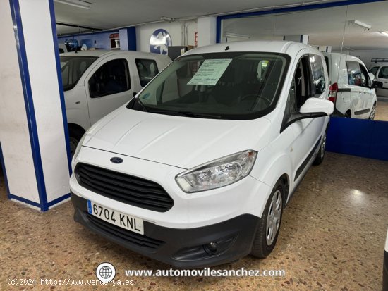 Ford Transit Courier 1.5TDCI COMBI-5 - Santa Coloma de Gramanet