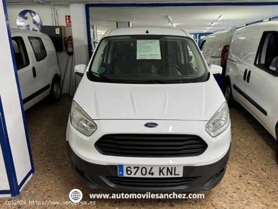 Ford Transit Courier 1.5TDCI COMBI-5 - Santa Coloma de Gramanet