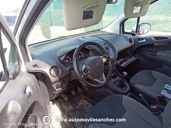 Ford Transit Courier 1.5TDCI COMBI-5 - Santa Coloma de Gramanet