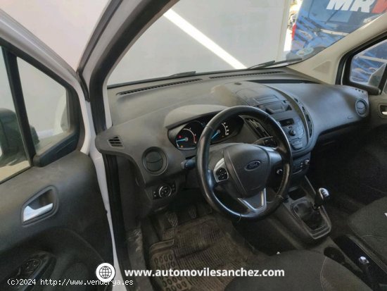 Ford Transit Courier 1.5TDCI FURGON - Santa Coloma de Gramanet