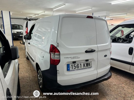 Ford Transit Courier 1.5TDCI FURGON - Santa Coloma de Gramanet