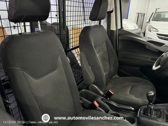 Ford Transit Courier 1.5TDCI FURGON - Santa Coloma de Gramanet