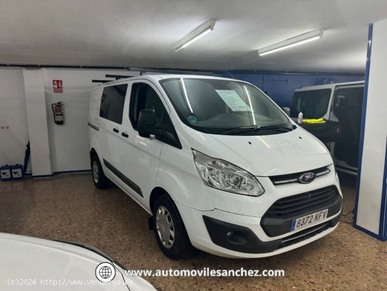  Ford Transit Custom 2.0TDCI COMBI - Santa Coloma de Gramanet 